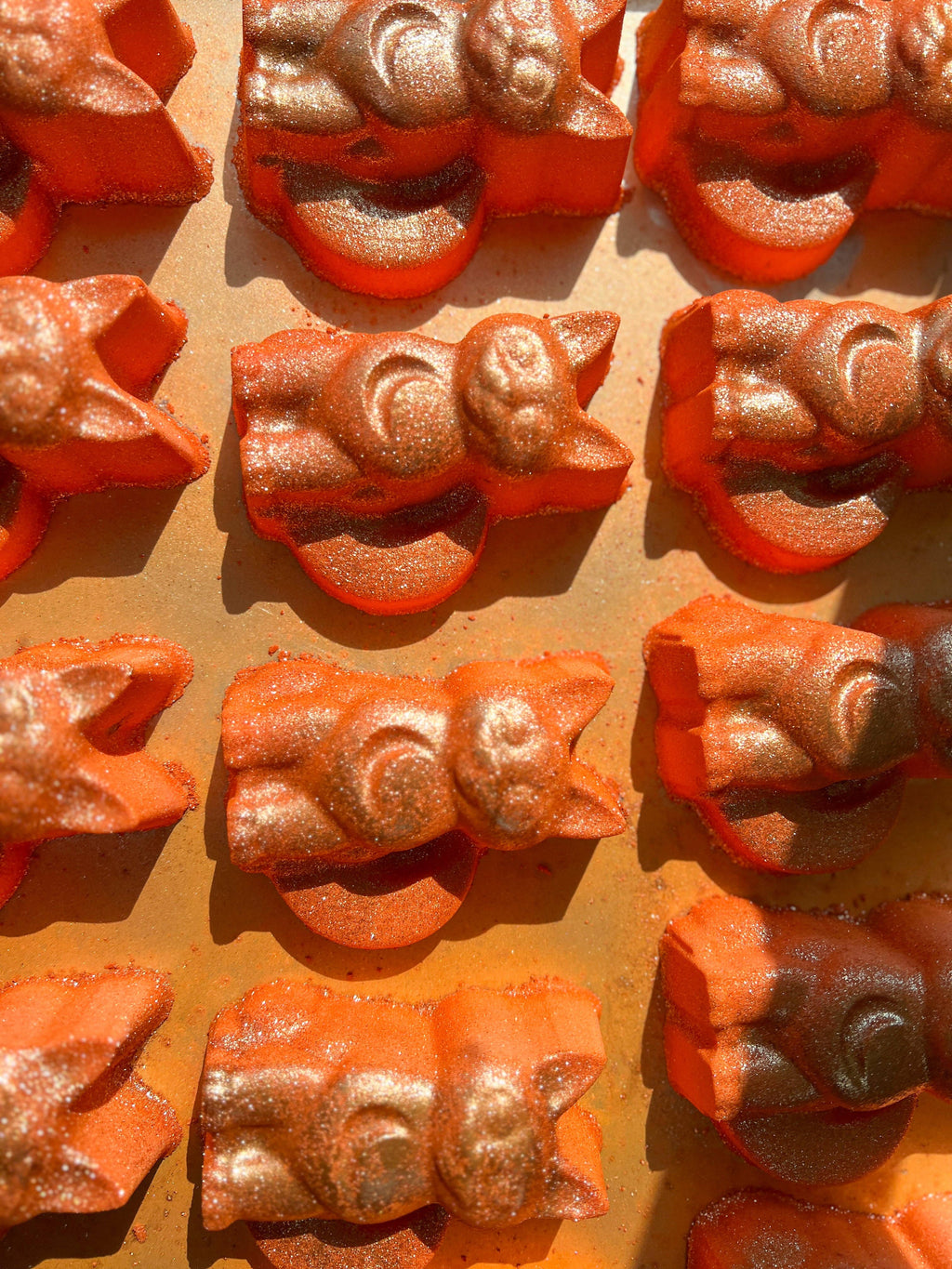 Pumpkin Purr Crystal-Infused Bath Bomb